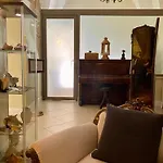 Akropolis - Museum ホテル 4*