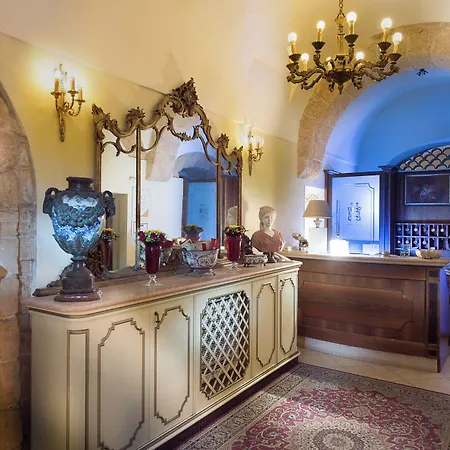 Akropolis - Museum タラント