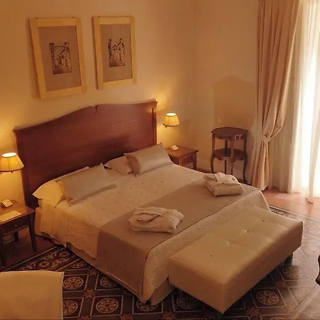 Hotel Akropolis - Museum 4*