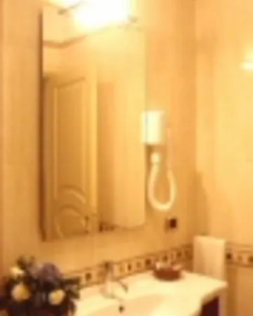 ホテル Akropolis - Museum 4*