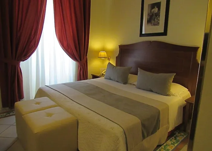 Hotel Akropolis - Museum 4*